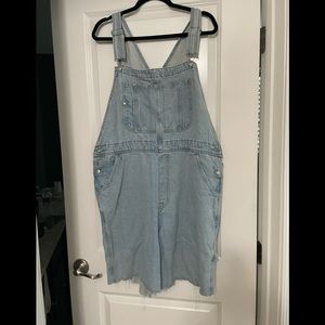 H&M denim overall shorts size XL